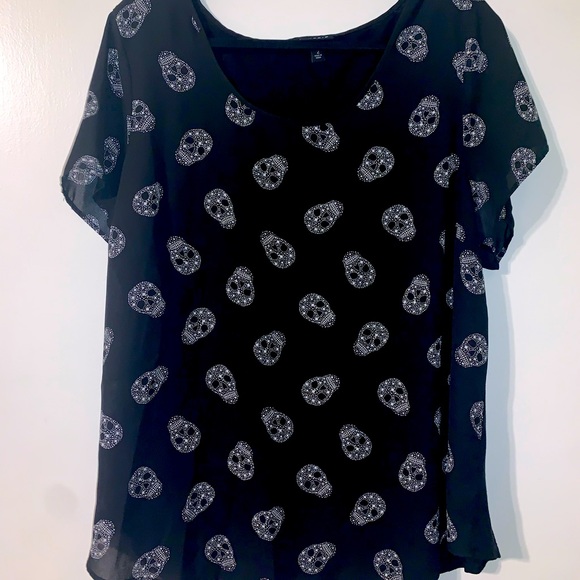 Chiffon Skull Blouse- Torrid - Picture 1 of 2